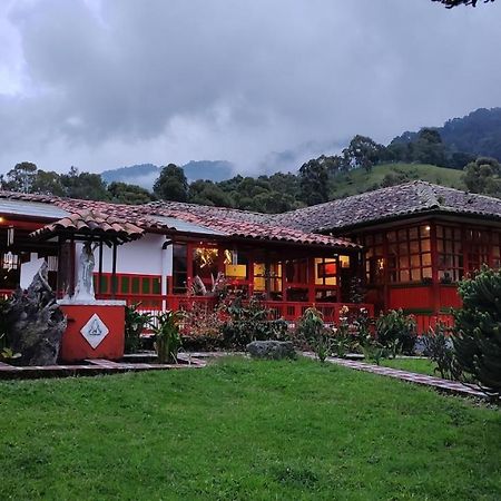 Ecohotel Pinohermoso Reserva Natural Salento Bagian luar foto