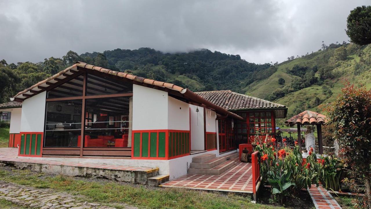 Ecohotel Pinohermoso Reserva Natural Salento Bagian luar foto